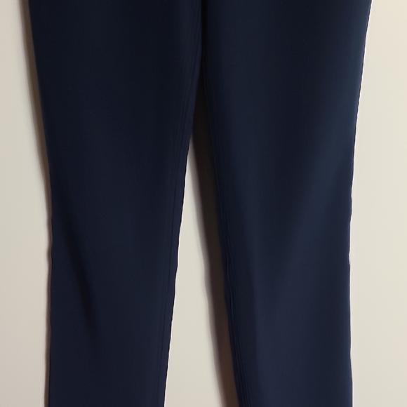 LULULEMON On The Fly Pant Woven 30" In Navy Size 2 - Picture 6 of 16